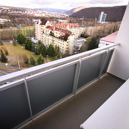 Appartamento Mestsky Vyhlad-city View & 24h Self Check-in & Free Parking Banská Bystrica