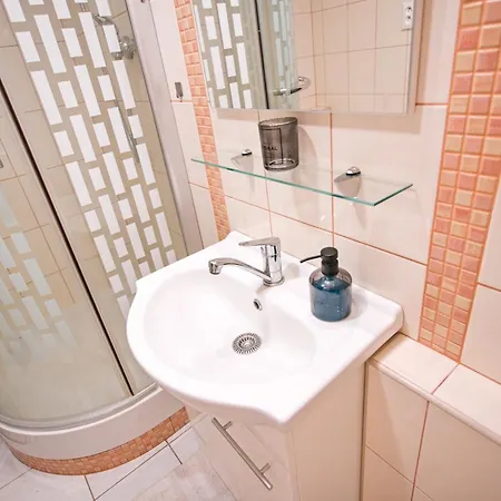 Mestsky Vyhlad-city View & 24h Self Check-in & Free Parking Appartement
