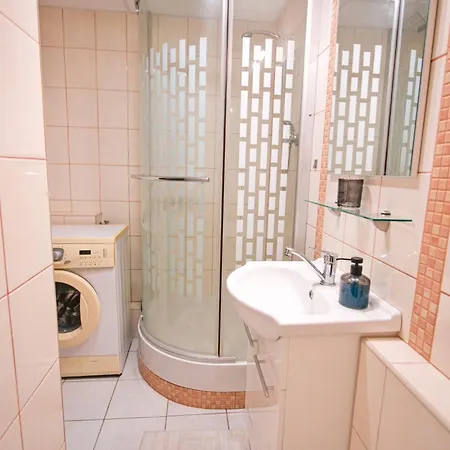 Mestsky Vyhlad-city View & 24h Self Check-in & Free Parking * Banská Bystrica